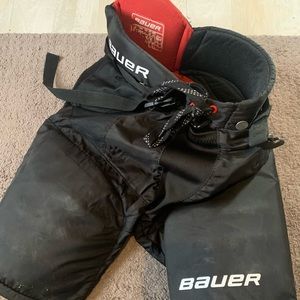 Boys hockey pants size medium jr